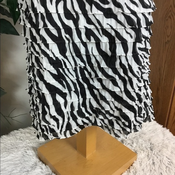 Notations XL black and white layered animal print tank top - Picture 4 of 12